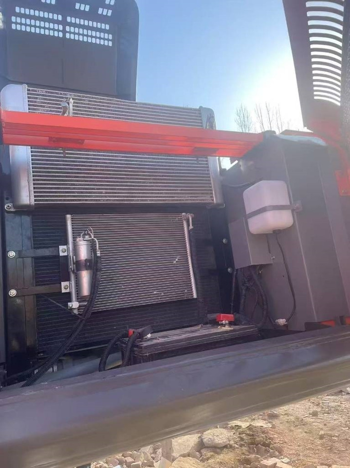 Hitachi ZX 350  - Ekskavator perayap: gambar 2 Hitachi ZX 350  - Ekskavator perayap: gambar 2
