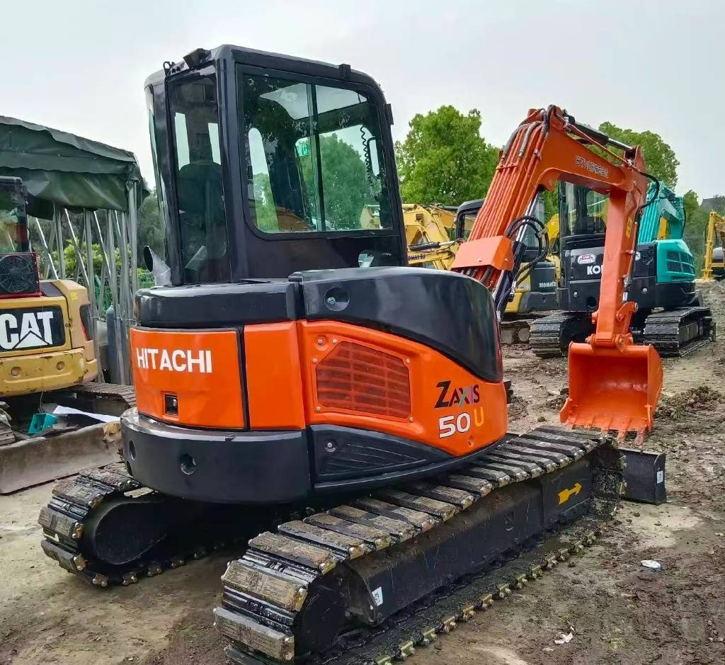 Hitachi ZX 55 U-5 - Ekskavator mini: gambar 1 Hitachi ZX 55 U-5 - Ekskavator mini: gambar 1