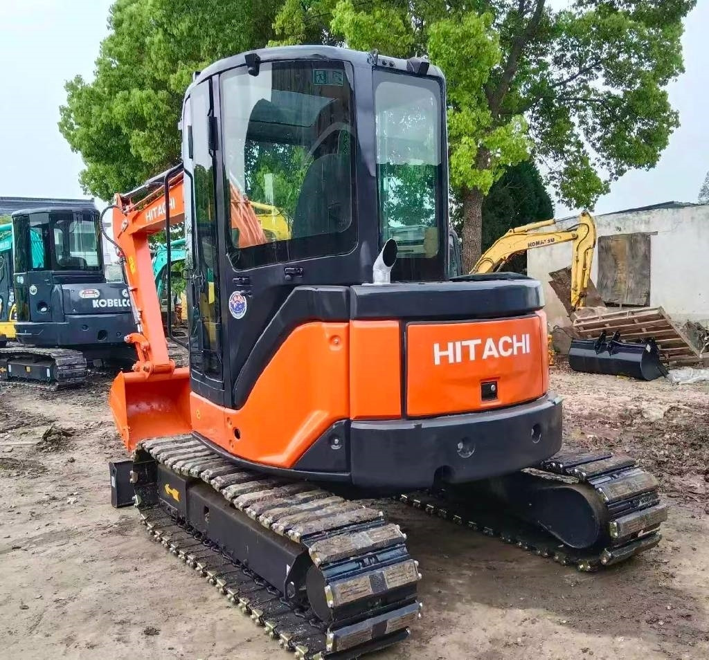 Hitachi ZX 55 U-5 - Ekskavator mini: gambar 5 Hitachi ZX 55 U-5 - Ekskavator mini: gambar 5