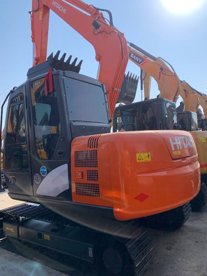 Hitachi ZX 70 - Ekskavator mini: gambar 2 Hitachi ZX 70 - Ekskavator mini: gambar 2