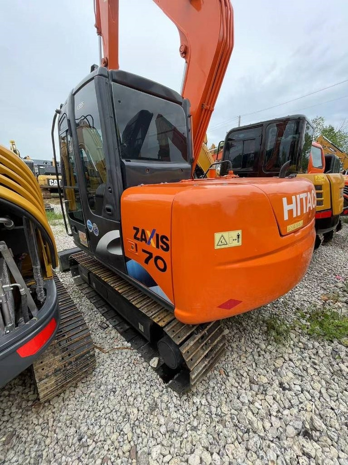 Hitachi ZX 70  - Ekskavator mini: gambar 3 Hitachi ZX 70  - Ekskavator mini: gambar 3