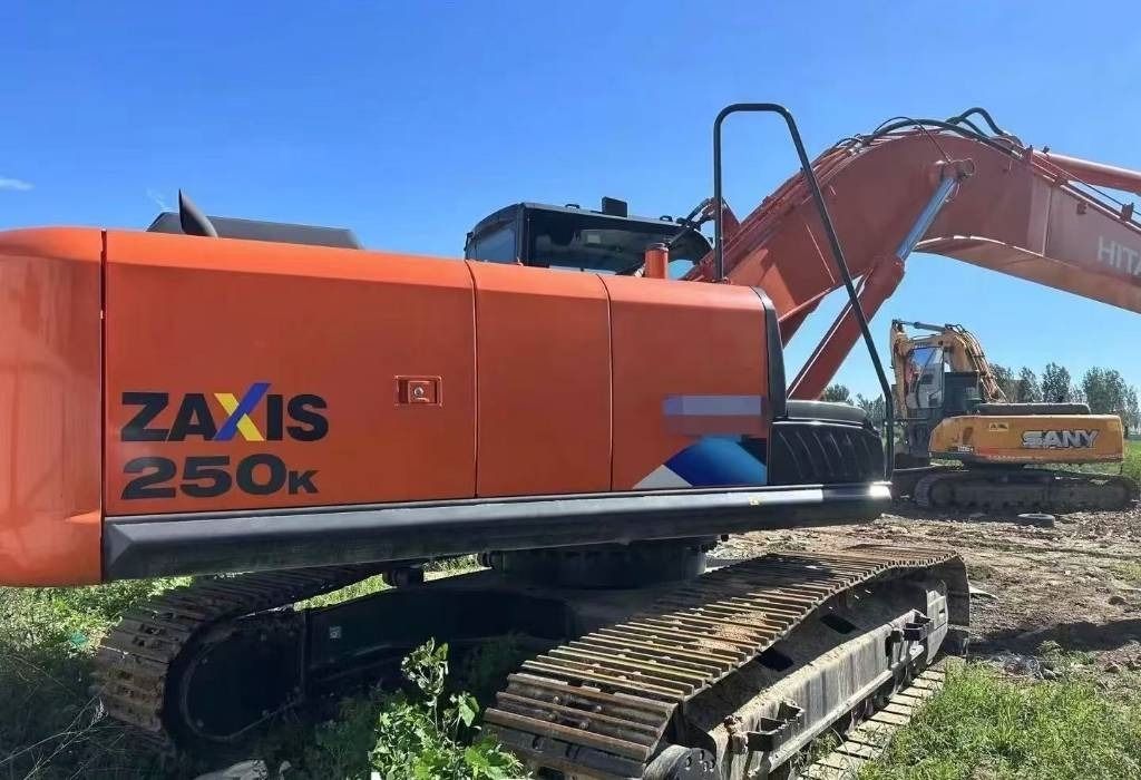 Hitachi Zaxis 250-3 - Ekskavator perayap: gambar 2 Hitachi Zaxis 250-3 - Ekskavator perayap: gambar 2