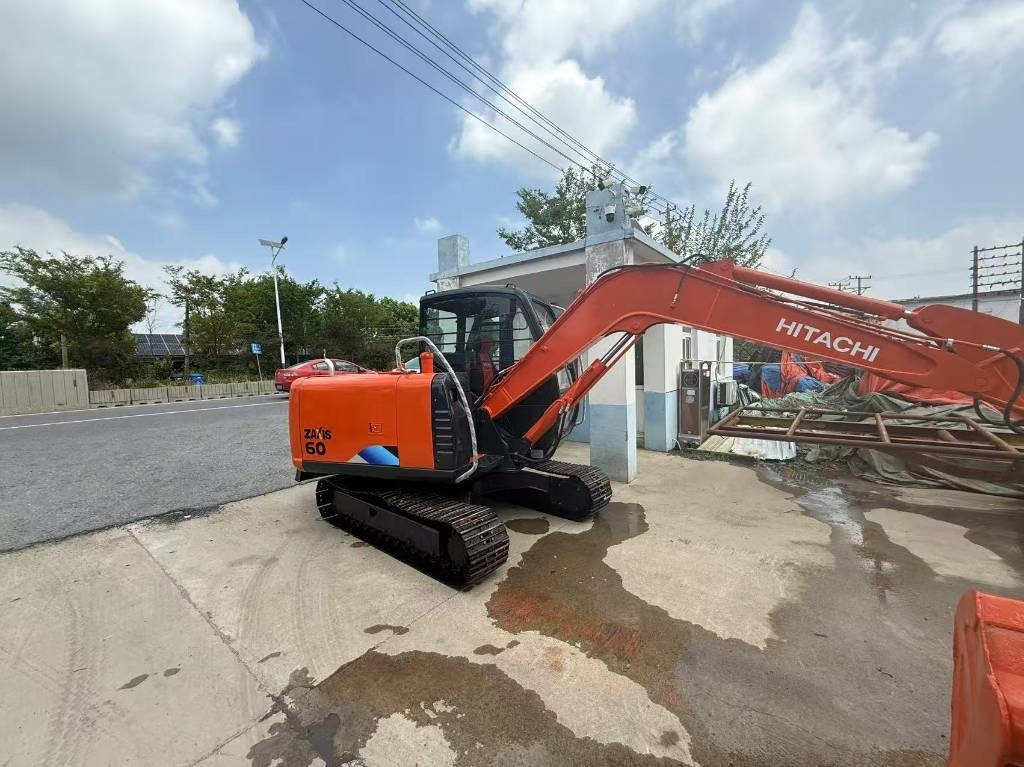 Hitachi Zaxis 60 - Ekskavator perayap: gambar 1 Hitachi Zaxis 60 - Ekskavator perayap: gambar 1
