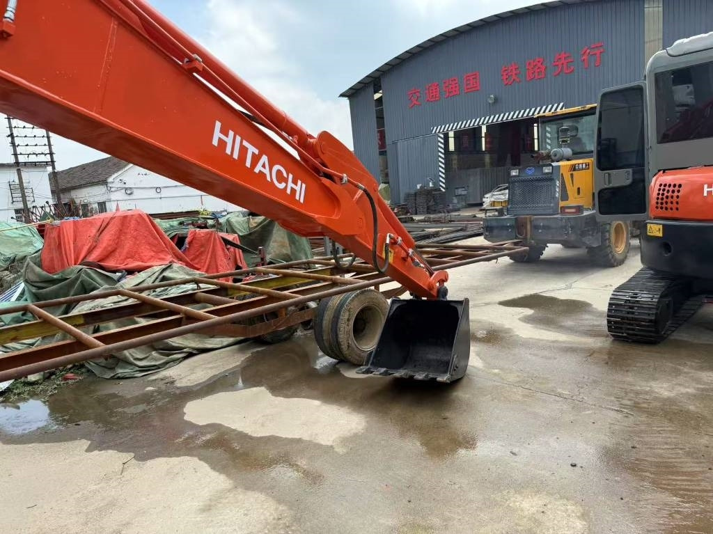 Hitachi Zaxis 60 - Ekskavator perayap: gambar 2 Hitachi Zaxis 60 - Ekskavator perayap: gambar 2