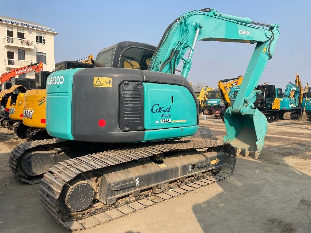 Kobelco SK 135 SR LC - Ekskavator perayap: gambar 1 Kobelco SK 135 SR LC - Ekskavator perayap: gambar 1