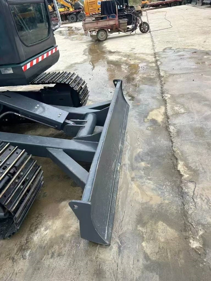 Ekskavator perayap Kobelco SK 75: gambar 6