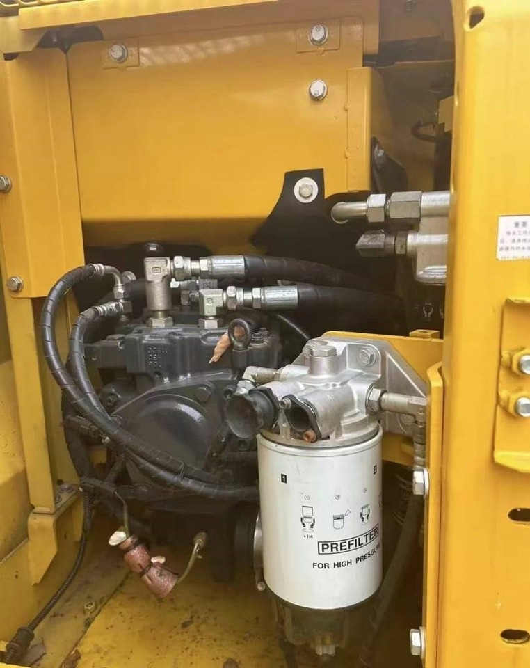 Komatsu PC 110 - Ekskavator perayap: gambar 3 Komatsu PC 110 - Ekskavator perayap: gambar 3