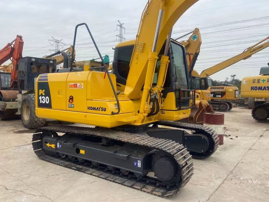 Komatsu PC 130 - Ekskavator perayap: gambar 3 Komatsu PC 130 - Ekskavator perayap: gambar 3