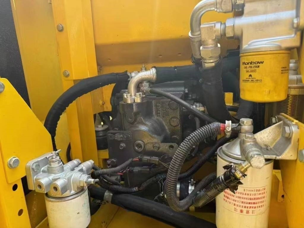 Komatsu PC 130 - Ekskavator perayap: gambar 2 Komatsu PC 130 - Ekskavator perayap: gambar 2