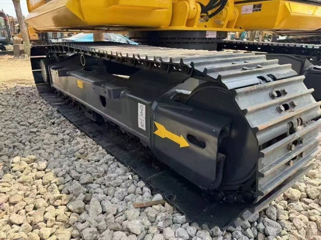 Komatsu PC 130 - Ekskavator perayap: gambar 5 Komatsu PC 130 - Ekskavator perayap: gambar 5