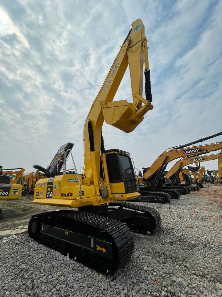 Ekskavator perayap Komatsu PC 200-8: gambar 14
