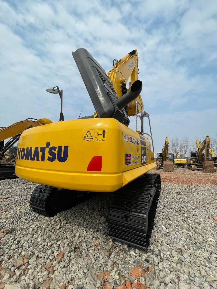 Ekskavator perayap Komatsu PC 200-8: gambar 20