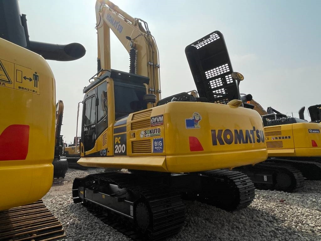Ekskavator perayap Komatsu PC 200-8: gambar 6