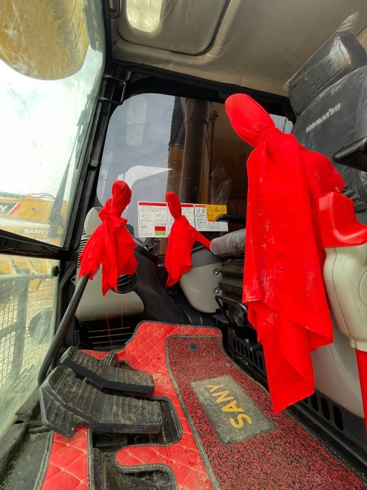 Ekskavator perayap Komatsu PC 200-8: gambar 22