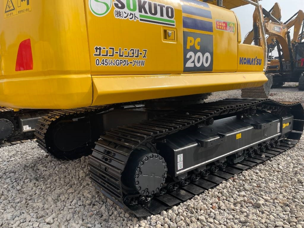 Ekskavator perayap Komatsu PC 200-8: gambar 9