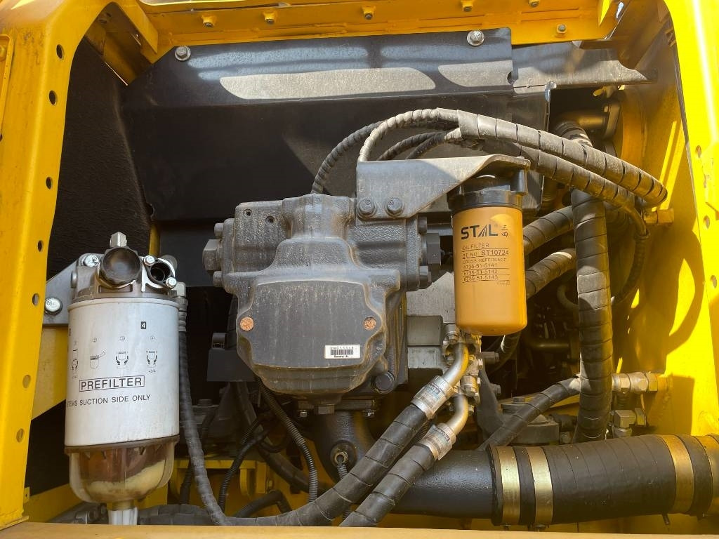 Komatsu PC 210 - Ekskavator perayap: gambar 5 Komatsu PC 210 - Ekskavator perayap: gambar 5