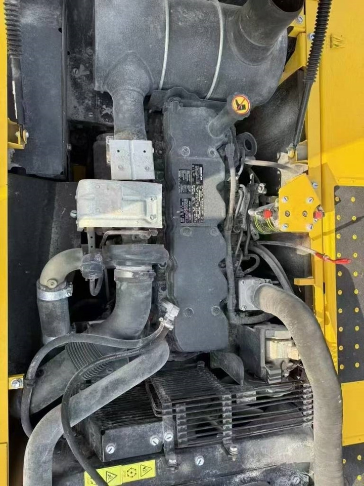 Komatsu PC 220-8 - Ekskavator perayap: gambar 2 Komatsu PC 220-8 - Ekskavator perayap: gambar 2