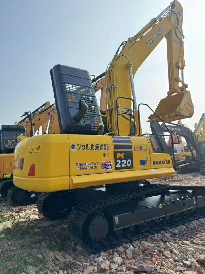 Komatsu PC 220 - Ekskavator perayap: gambar 2 Komatsu PC 220 - Ekskavator perayap: gambar 2