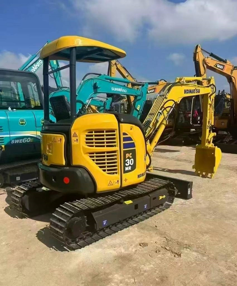 Komatsu PC 30 - Ekskavator mini: gambar 2 Komatsu PC 30 - Ekskavator mini: gambar 2