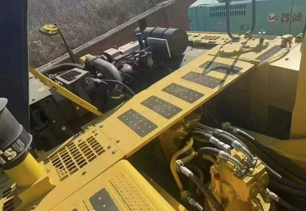 Komatsu PC 350-8 - Ekskavator perayap: gambar 5 Komatsu PC 350-8 - Ekskavator perayap: gambar 5