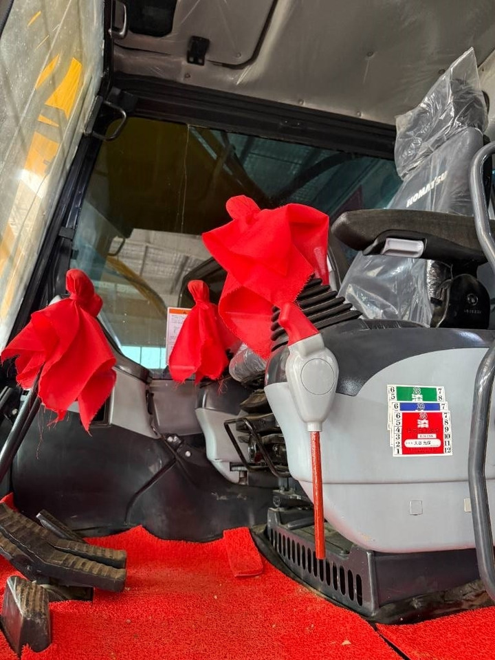 Komatsu PC 350 - Ekskavator perayap: gambar 2 Komatsu PC 350 - Ekskavator perayap: gambar 2