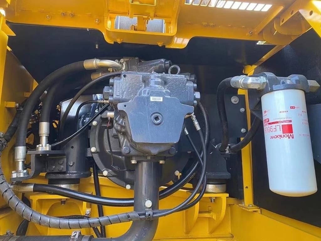 Komatsu PC 360 - Ekskavator perayap: gambar 5 Komatsu PC 360 - Ekskavator perayap: gambar 5