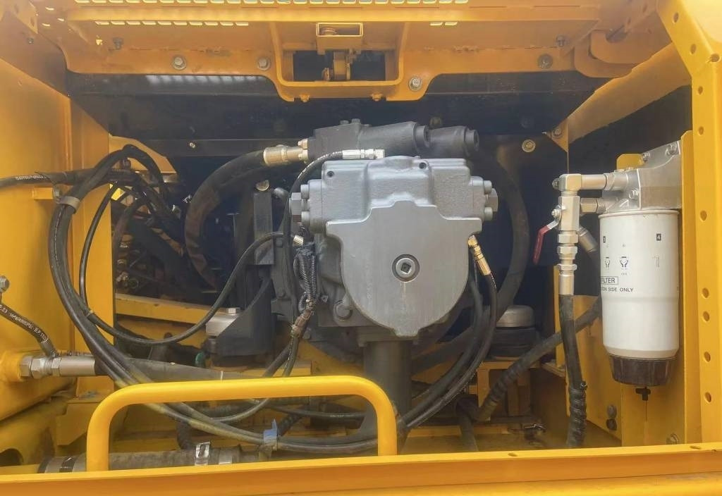 Komatsu PC 400 - Ekskavator perayap: gambar 5 Komatsu PC 400 - Ekskavator perayap: gambar 5