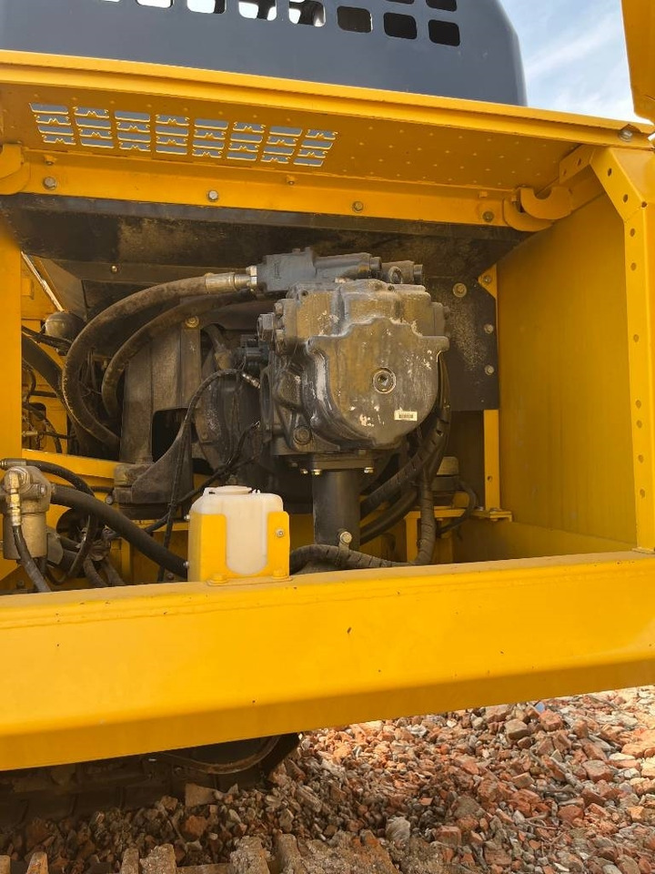 Komatsu PC 400 LC-8 - Ekskavator perayap: gambar 5 Komatsu PC 400 LC-8 - Ekskavator perayap: gambar 5