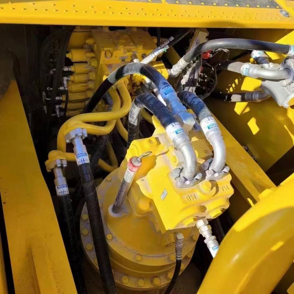 Komatsu PC 450 - Ekskavator perayap: gambar 5 Komatsu PC 450 - Ekskavator perayap: gambar 5