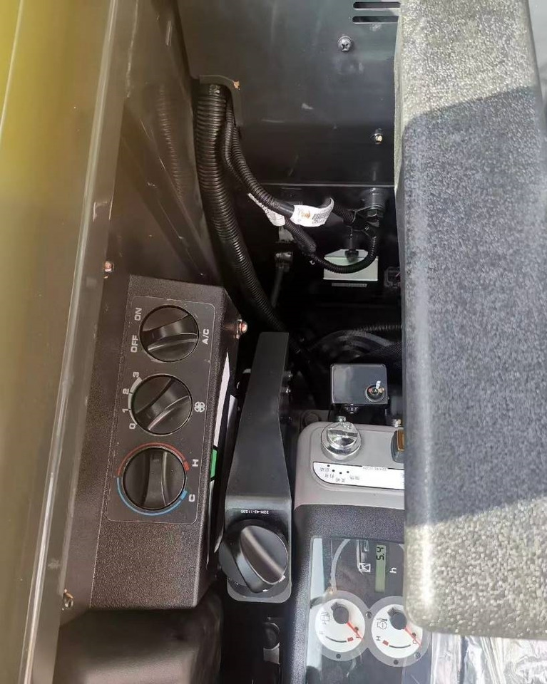 Komatsu PC 58 - Ekskavator mini: gambar 5 Komatsu PC 58 - Ekskavator mini: gambar 5