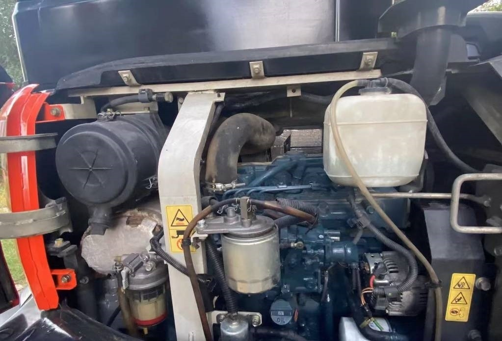 Kubota 165 - Ekskavator perayap: gambar 4 Kubota 165 - Ekskavator perayap: gambar 4