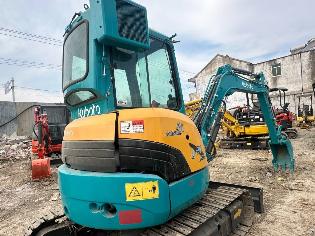 Kubota U -30 - Ekskavator mini: gambar 3 Kubota U -30 - Ekskavator mini: gambar 3