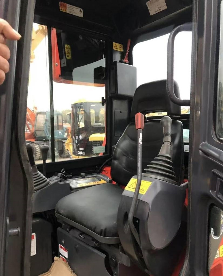 Kubota U 35 - Ekskavator mini: gambar 3 Kubota U 35 - Ekskavator mini: gambar 3