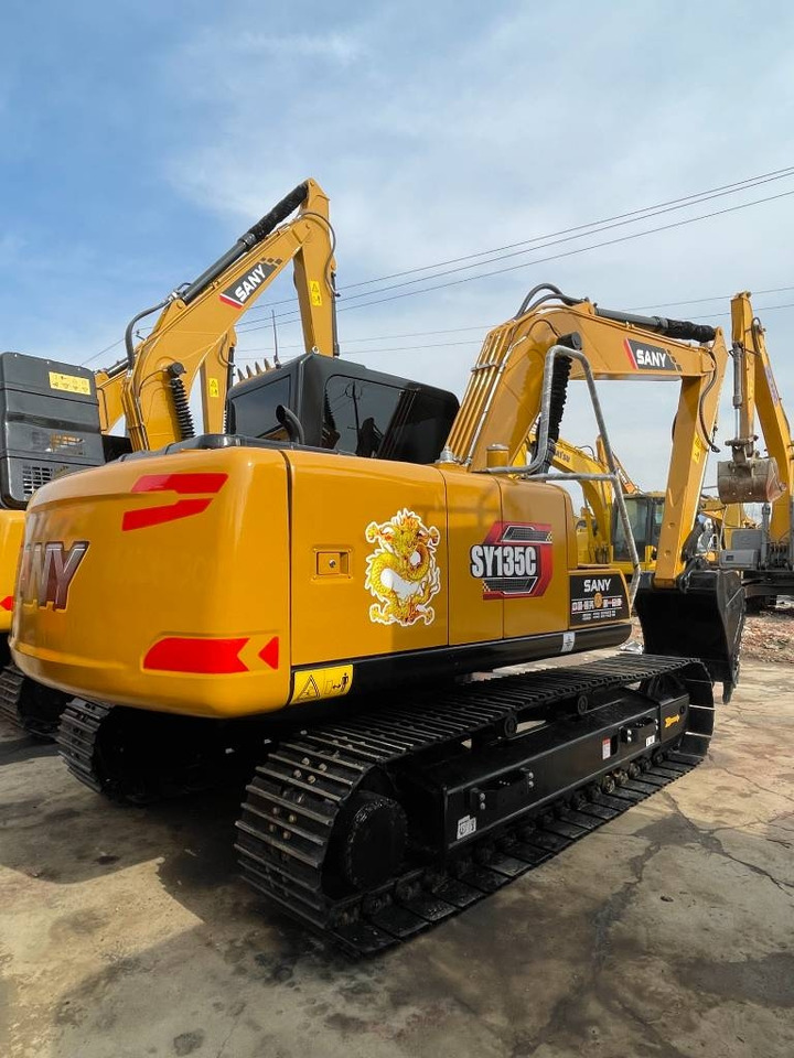 Sany SY 135 - Ekskavator perayap: gambar 1 Sany SY 135 - Ekskavator perayap: gambar 1