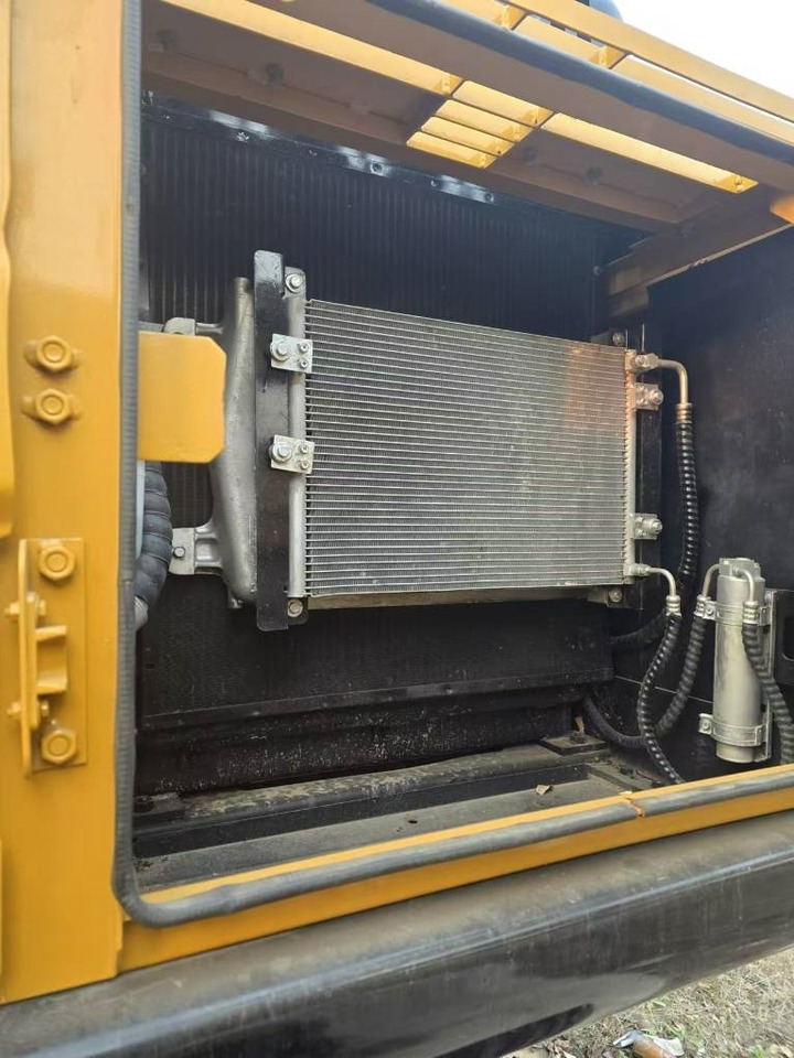 Ekskavator perayap Sany SY 235 C: gambar 9