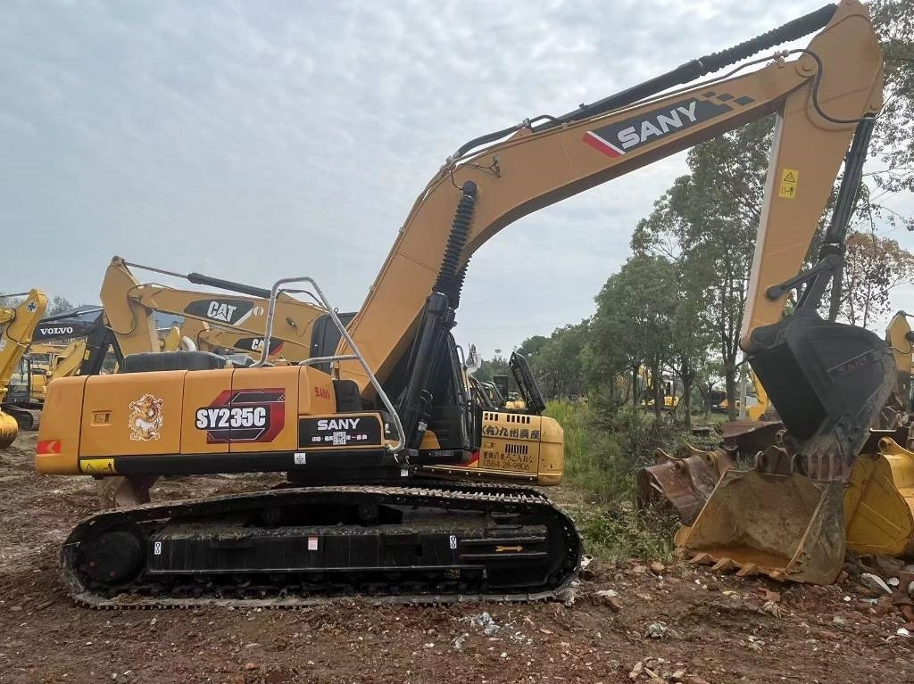 Sany SY 235 C - Ekskavator perayap: gambar 1 Sany SY 235 C - Ekskavator perayap: gambar 1