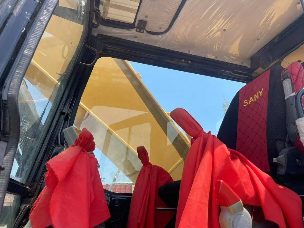 Sany SY 305 H - Ekskavator perayap: gambar 5 Sany SY 305 H - Ekskavator perayap: gambar 5