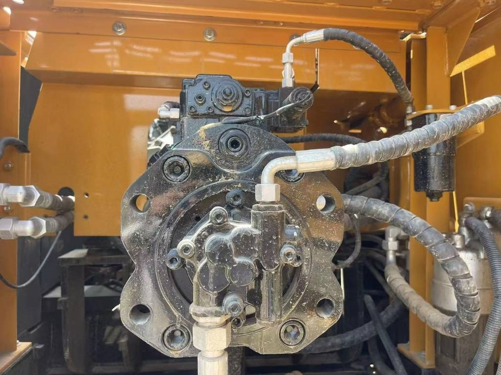 Sany SY 305 H - Ekskavator perayap: gambar 4 Sany SY 305 H - Ekskavator perayap: gambar 4