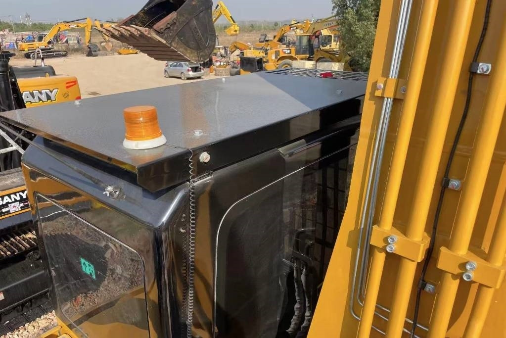 Sany SY 335 - Ekskavator perayap: gambar 4 Sany SY 335 - Ekskavator perayap: gambar 4