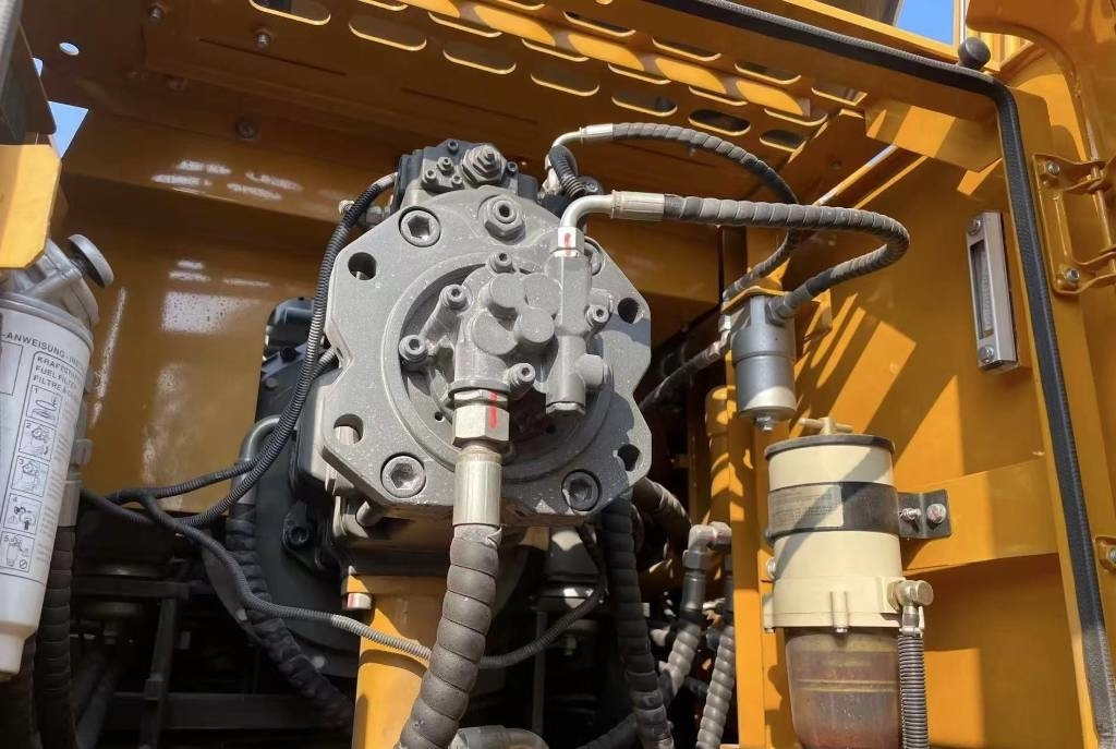 Ekskavator perayap Sany SY 365 H: gambar 7 Ekskavator perayap Sany SY 365 H: gambar 7