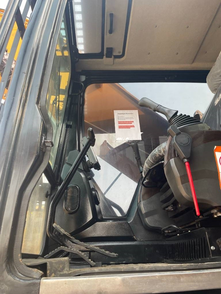 Sany SY 550 H - Ekskavator perayap: gambar 3 Sany SY 550 H - Ekskavator perayap: gambar 3