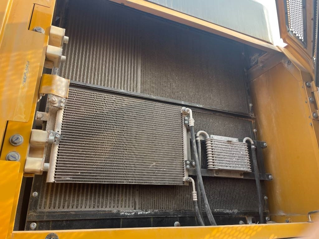 Sany SY 550 H - Ekskavator perayap: gambar 4 Sany SY 550 H - Ekskavator perayap: gambar 4