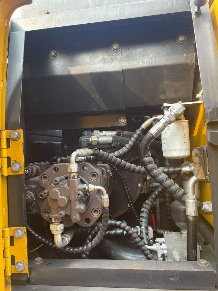 Volvo EC 140 - Ekskavator perayap: gambar 2 Volvo EC 140 - Ekskavator perayap: gambar 2