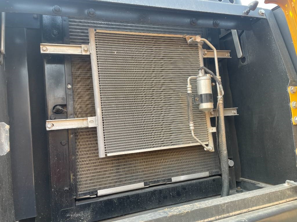 Volvo EC 210 - Ekskavator perayap: gambar 3 Volvo EC 210 - Ekskavator perayap: gambar 3