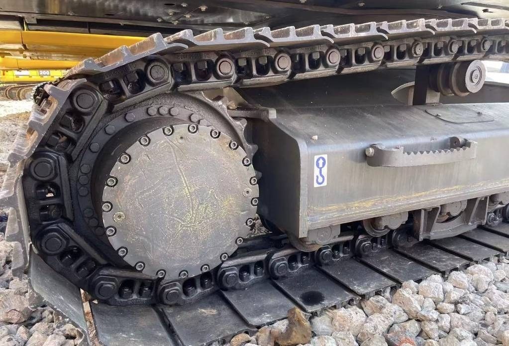 Volvo EC 240 - Ekskavator perayap: gambar 4 Volvo EC 240 - Ekskavator perayap: gambar 4