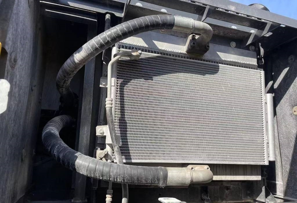 Volvo EC 240 - Ekskavator perayap: gambar 4 Volvo EC 240 - Ekskavator perayap: gambar 4