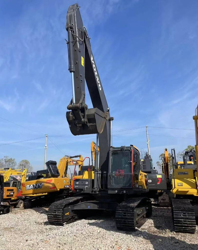 Volvo EC 240 - Ekskavator perayap: gambar 1 Volvo EC 240 - Ekskavator perayap: gambar 1