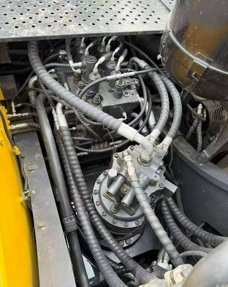 Volvo EC 380 - Ekskavator perayap: gambar 2 Volvo EC 380 - Ekskavator perayap: gambar 2