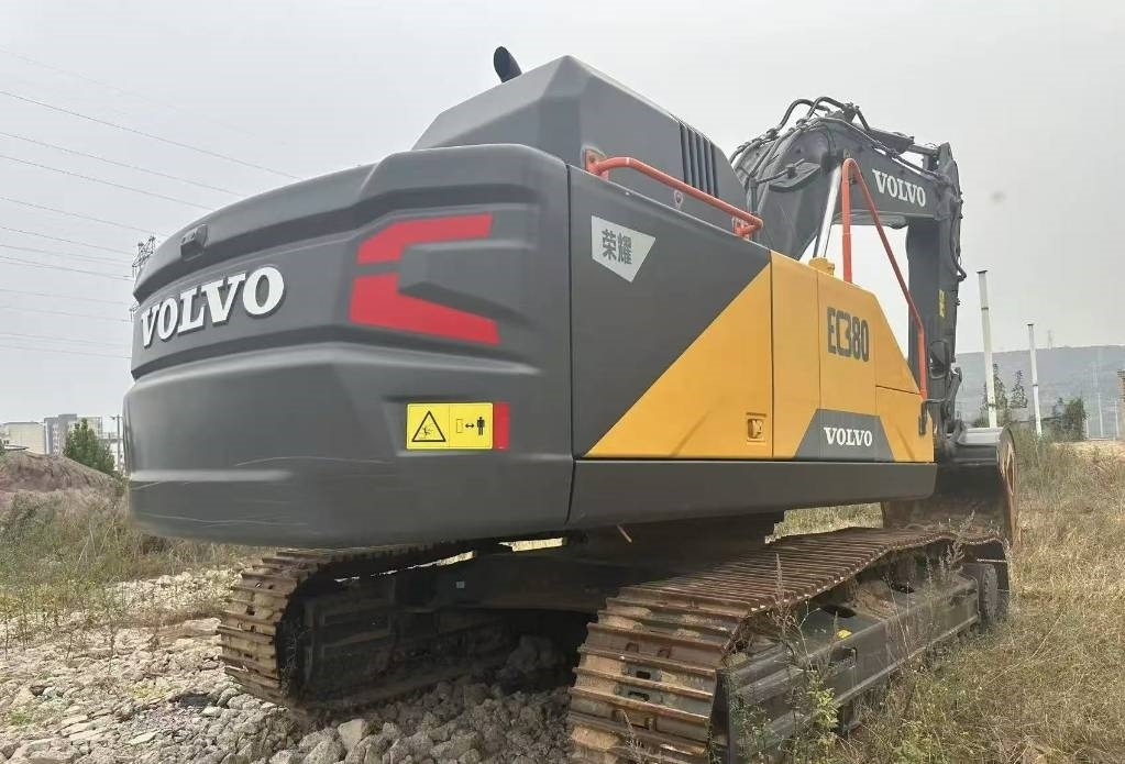 Volvo EC 380 D - Ekskavator perayap: gambar 1 Volvo EC 380 D - Ekskavator perayap: gambar 1