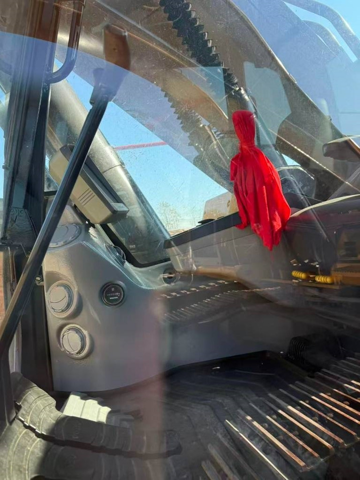 Ekskavator perayap Volvo EC 480: gambar 15